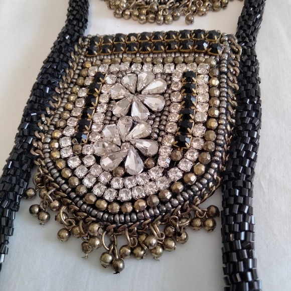 Iris Apfel & Bajalia Black-Clear Rhinestone Feathered Beaded 2 Layer Necklace - Picture 10 of 16